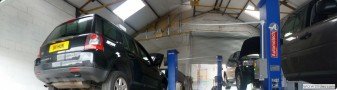 Land Rover garage